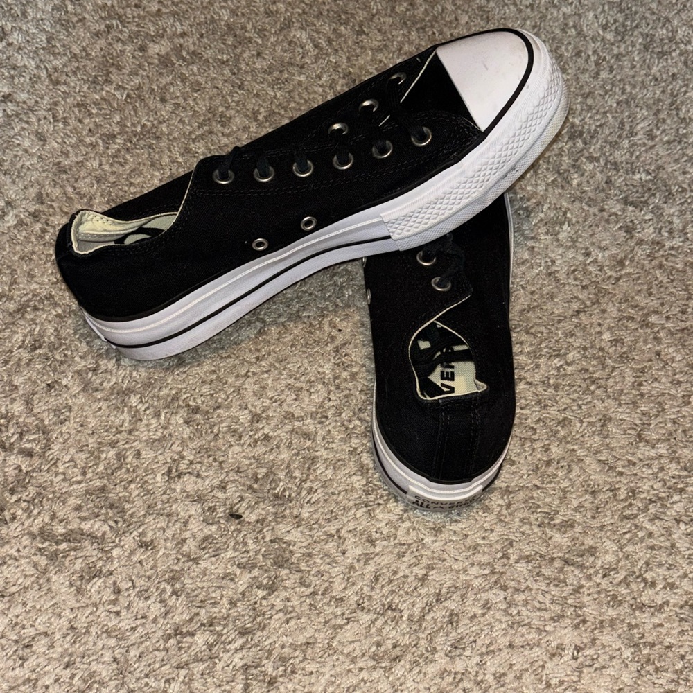 Converse Black and Cream Low-Top Platform Sneakers